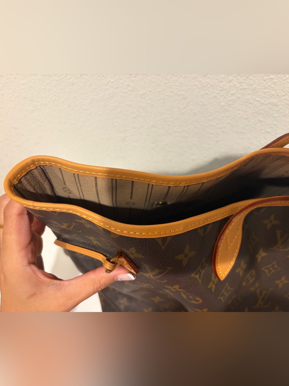 Louis Vuitton Brown Monogram Neverfull GM Tote - Picture 3 of 14